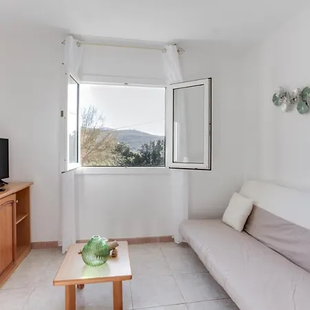 Apartment Anna Centuri